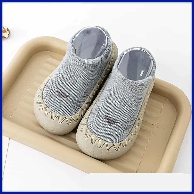 Non-Slip Baby Shoe Socks: Soft Rubber Sole for Confident Toddlers!